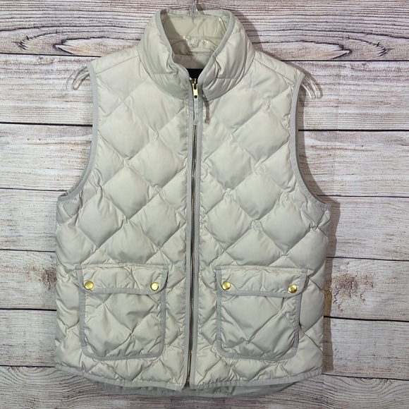 J. Crew Quilted Excursion Vest Off White Style B0109 Size Medium